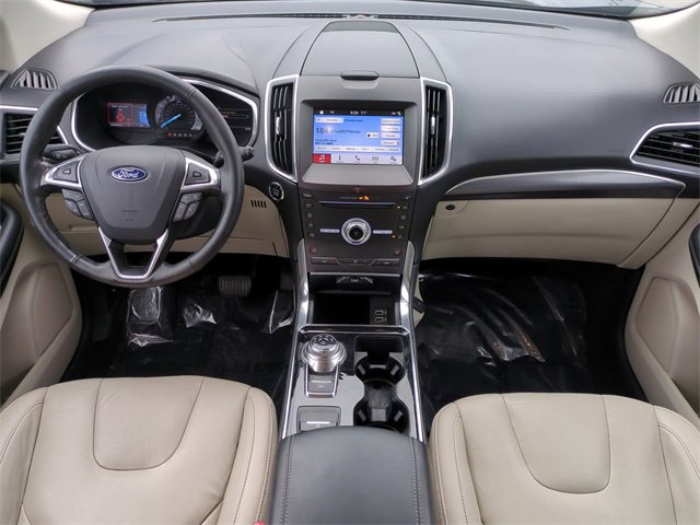Used 2019 Ford Edge Titanium image 17