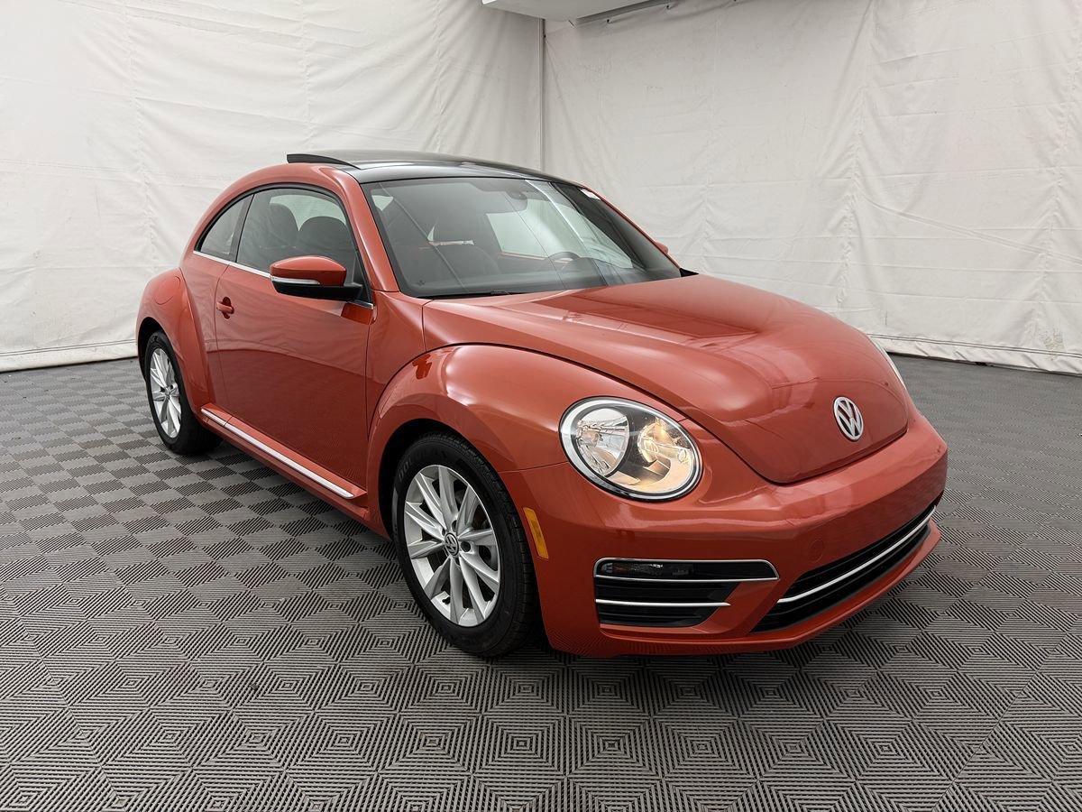 Used 2019 Volkswagen Beetle 2.0T SE FWD image 4