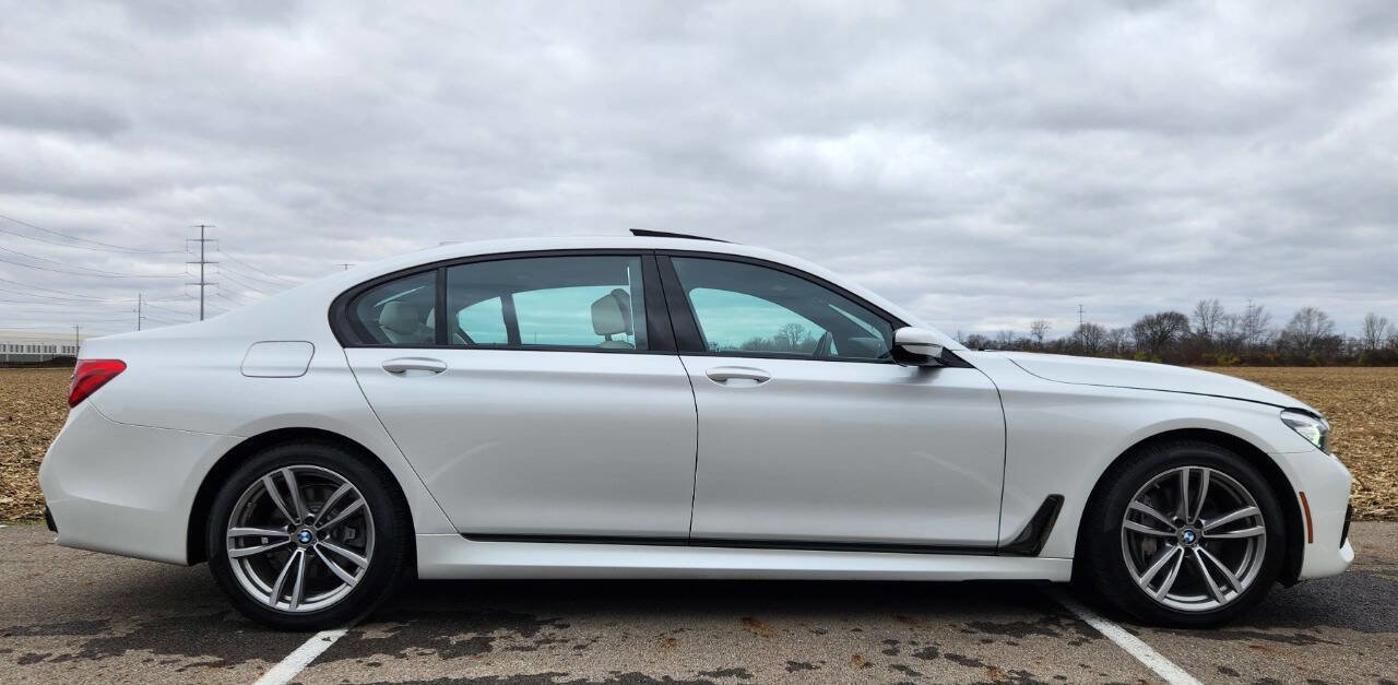 Used 2019 BMW 740i xDrive w/ Executive Package image 5