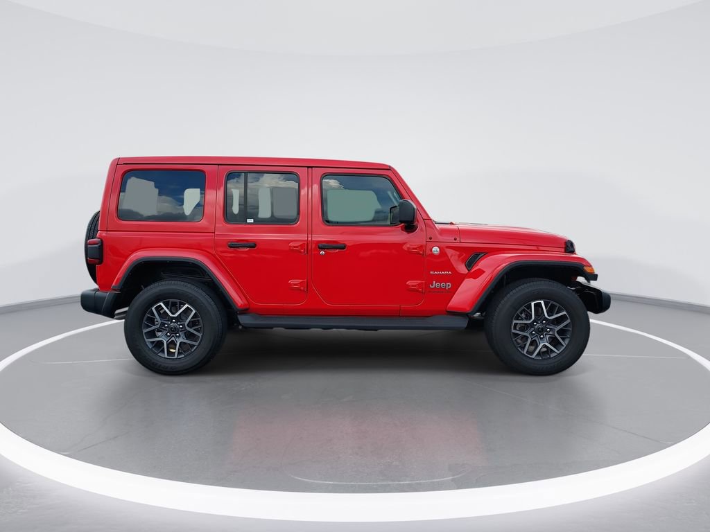 Used 2024 Jeep Wrangler Unlimited Sahara w/ Technology Group AWD/4WD image 9