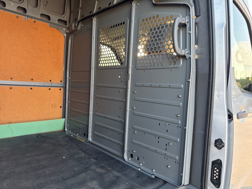 Used 2016 Nissan NV 2500 SV w/ Technology Package image 21