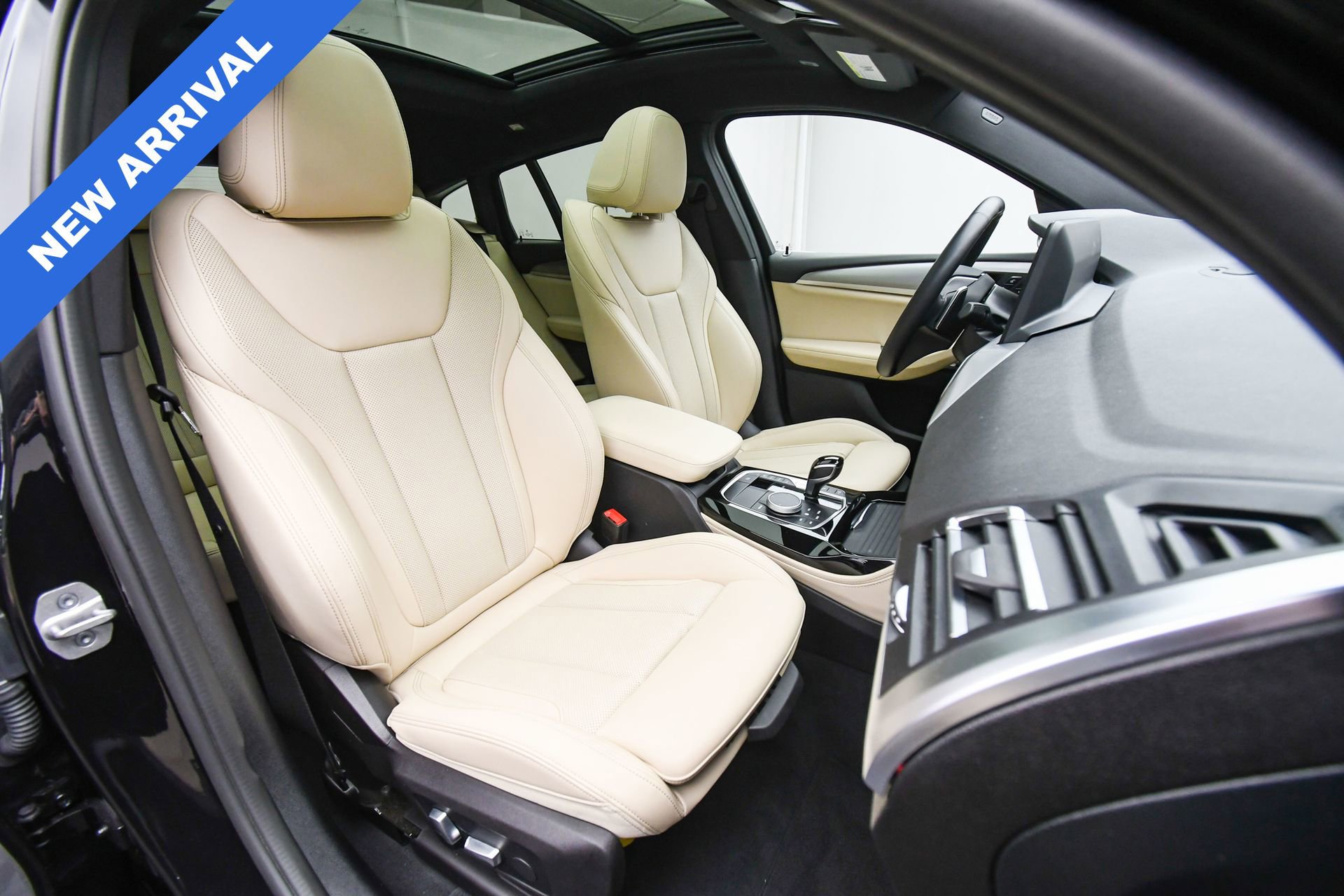 Used 2023 BMW X4 xDrive30i w/ Convenience Package image 17