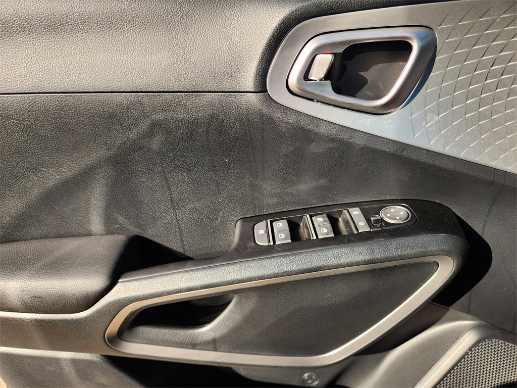 New 2025 Kia Soul S image 16