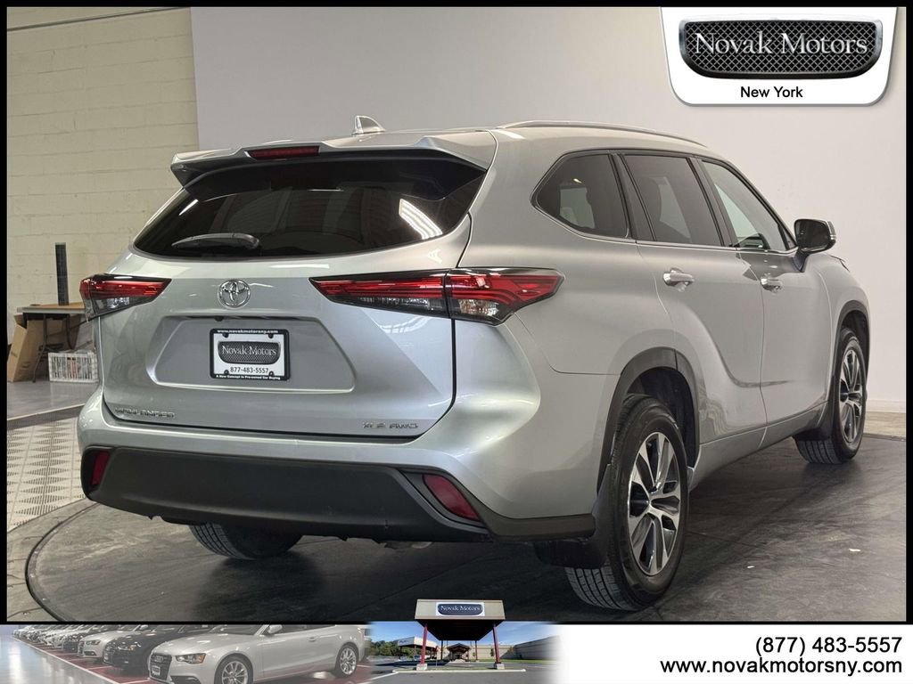 Used 2022 Toyota Highlander XLE image 8