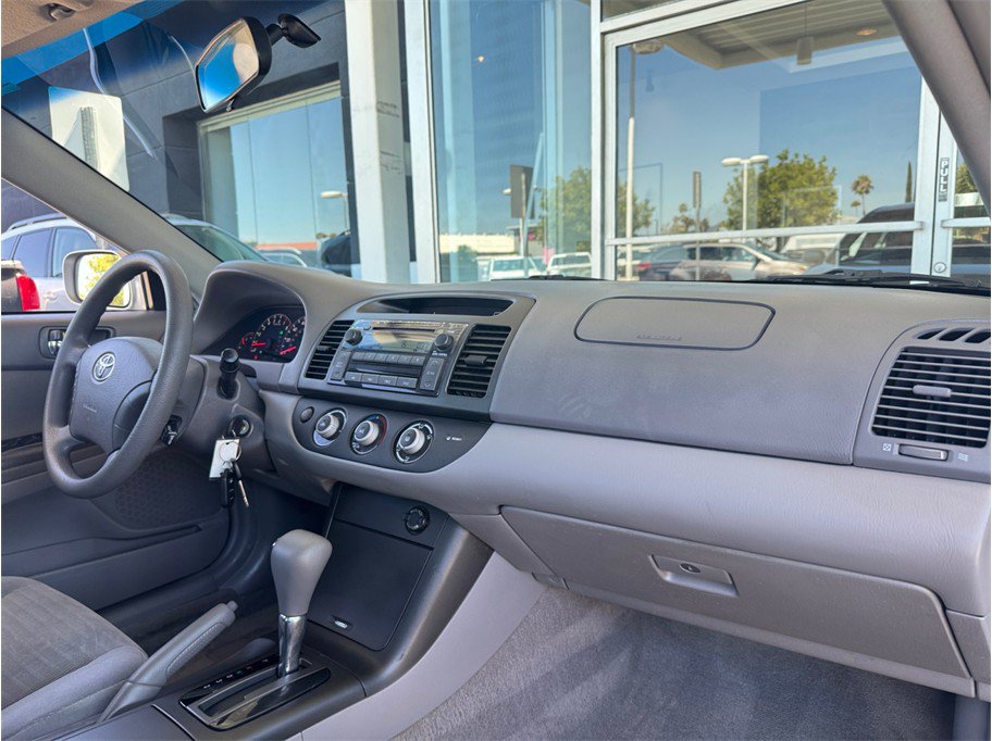 Used 2006 Toyota Camry LE FWD image 19