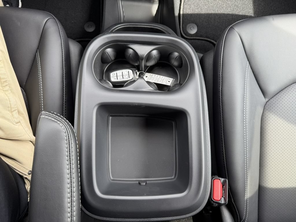 New 2026 Chrysler Pacifica Select w/ S Appearance Package FWD image 28