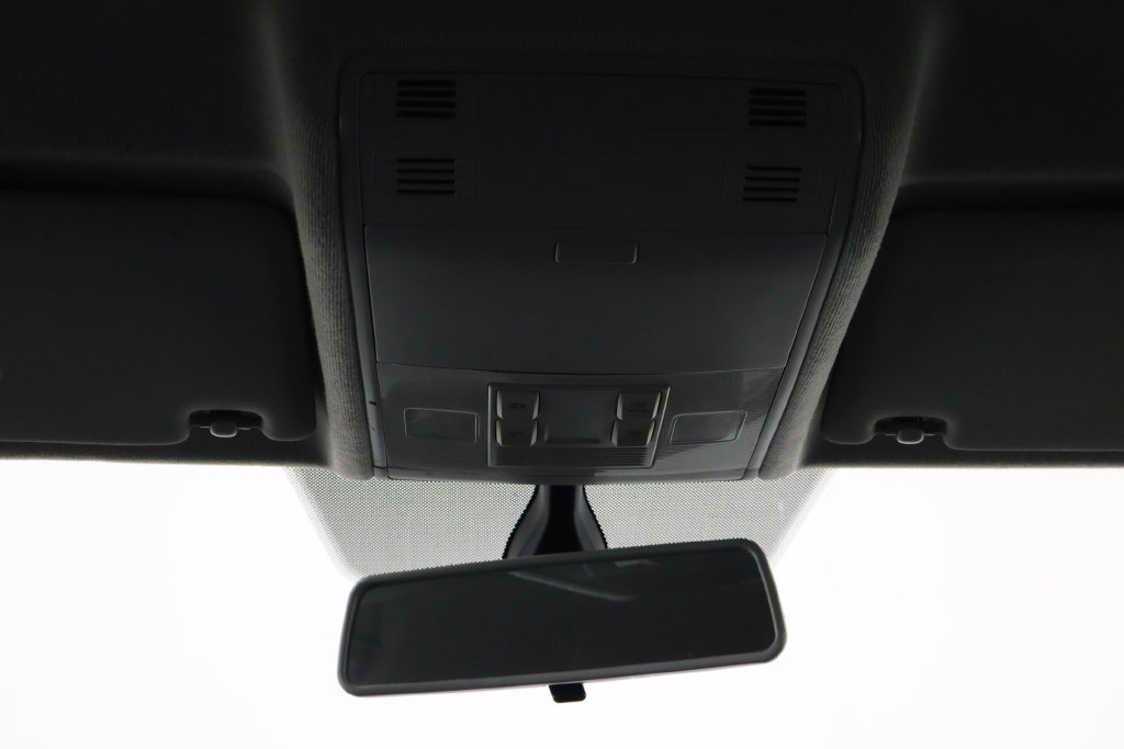 Used 2019 Volkswagen Tiguan SE AWD/4WD image 24