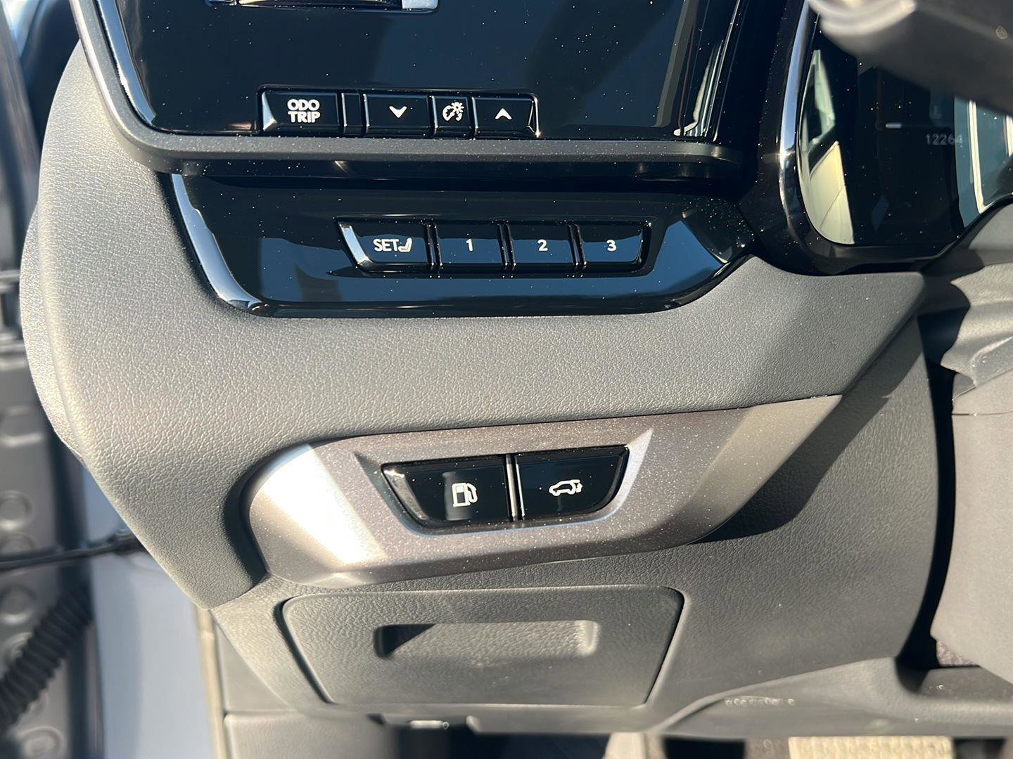 Certified 2025 Lexus RX 350 Premium w/ Accessory Package (Z1) image 19