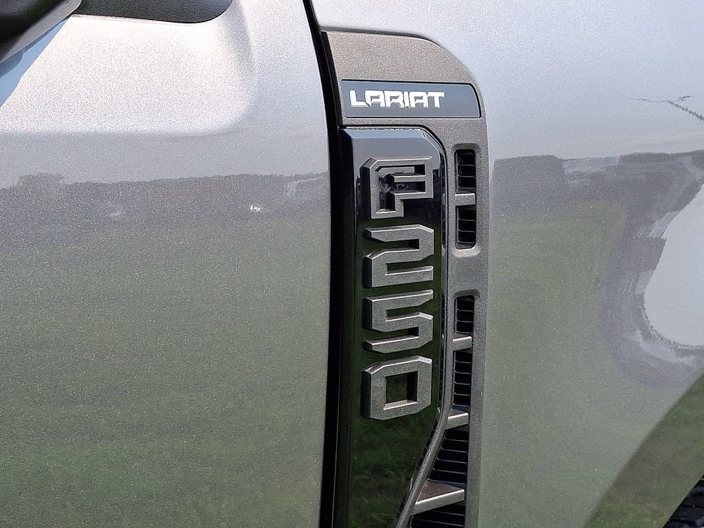 New 2026 Ford F250 Lariat w/ Black Appearance Package AWD/4WD image 20