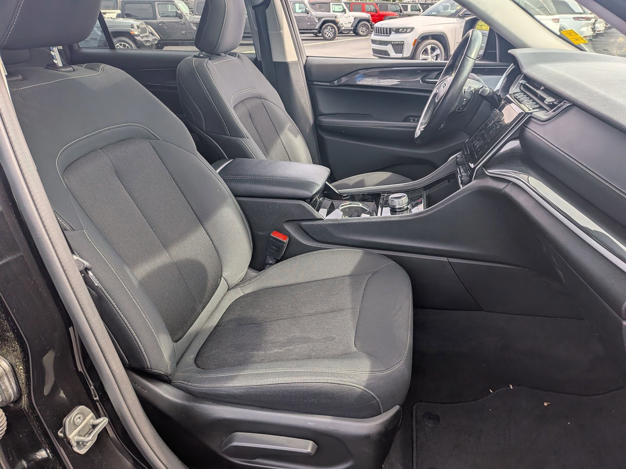 Certified 2021 Jeep Grand Cherokee L Laredo w/ Luxury Tech Group I RWD image 38