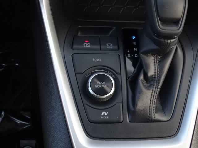 Certified 2025 Toyota RAV4 XLE w/ Convenience Package AWD/4WD image 34