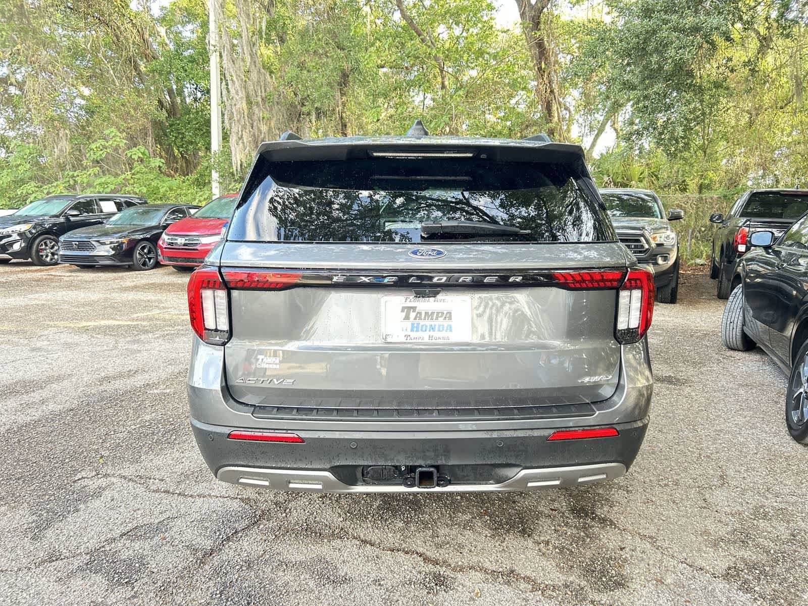 Used 2025 Ford Explorer Active w/ Active Comfort Package AWD/4WD image 7
