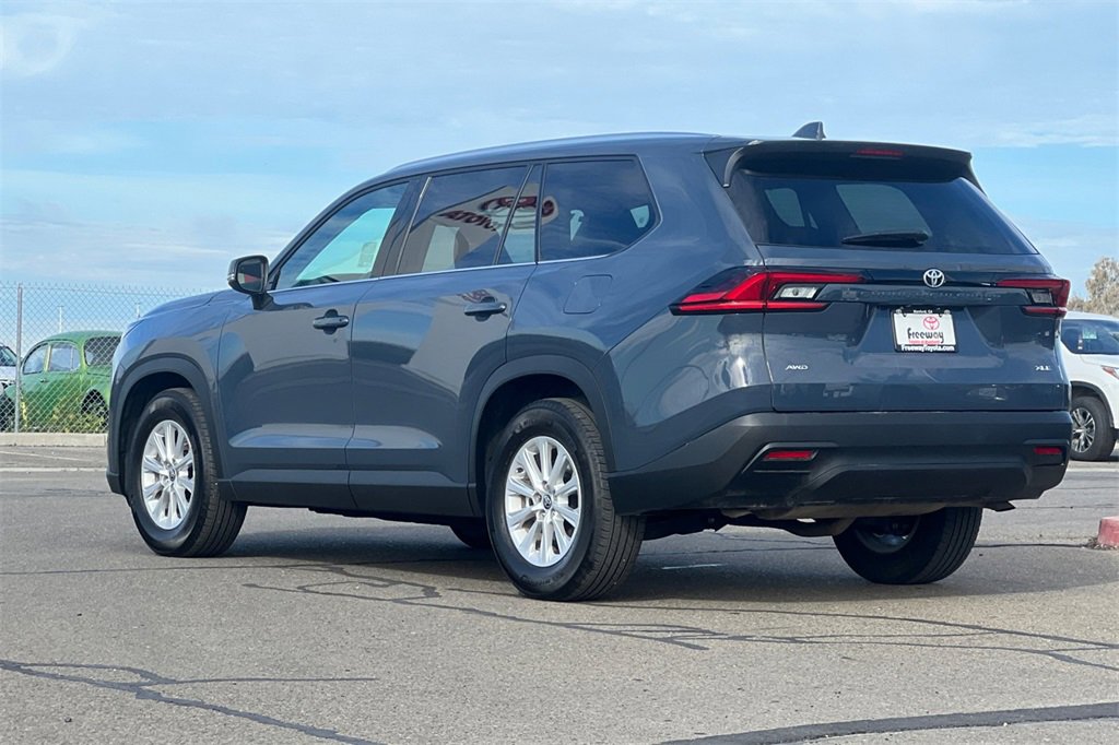 Certified 2025 Toyota Grand Highlander AWD image 7