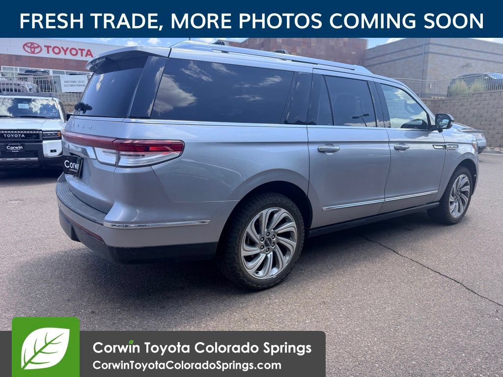 Used 2024 Lincoln Navigator L Reserve AWD/4WD image 10