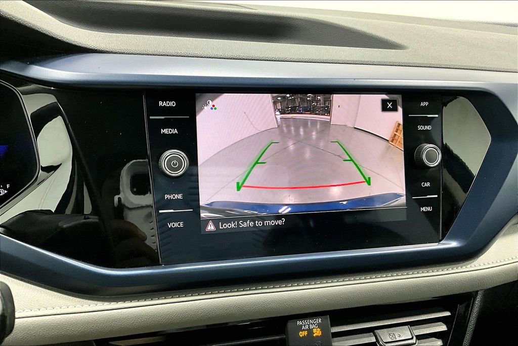 Used 2024 Volkswagen Taos SE image 29