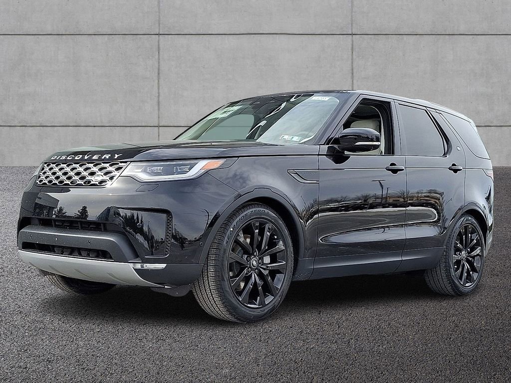 New 2026 Land Rover Discovery S image 1