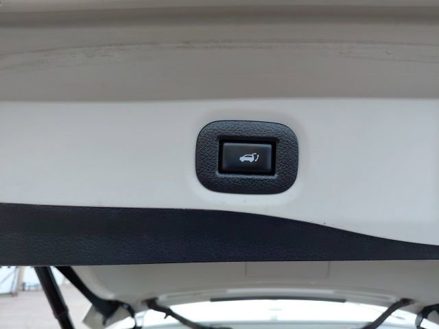 Used 2018 Nissan Rogue SV image 31