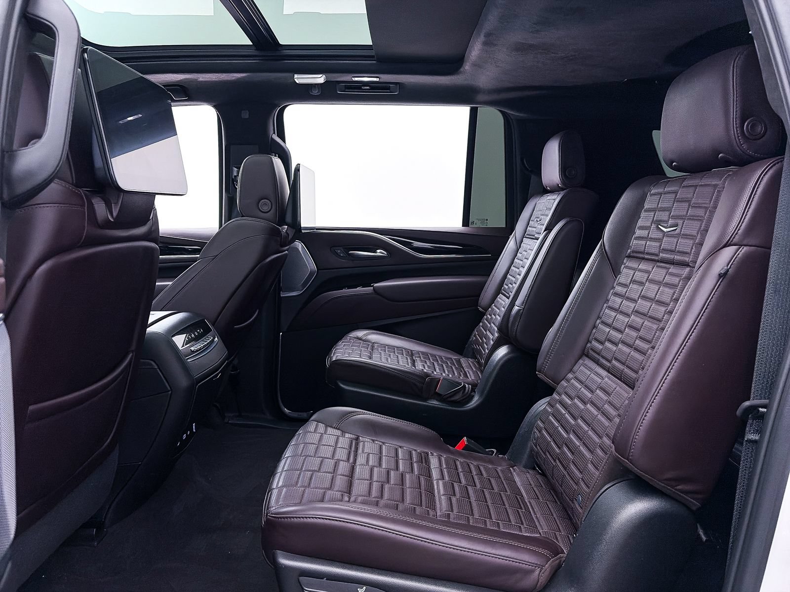 Used 2023 Cadillac Escalade ESV Sport Platinum AWD/4WD image 46
