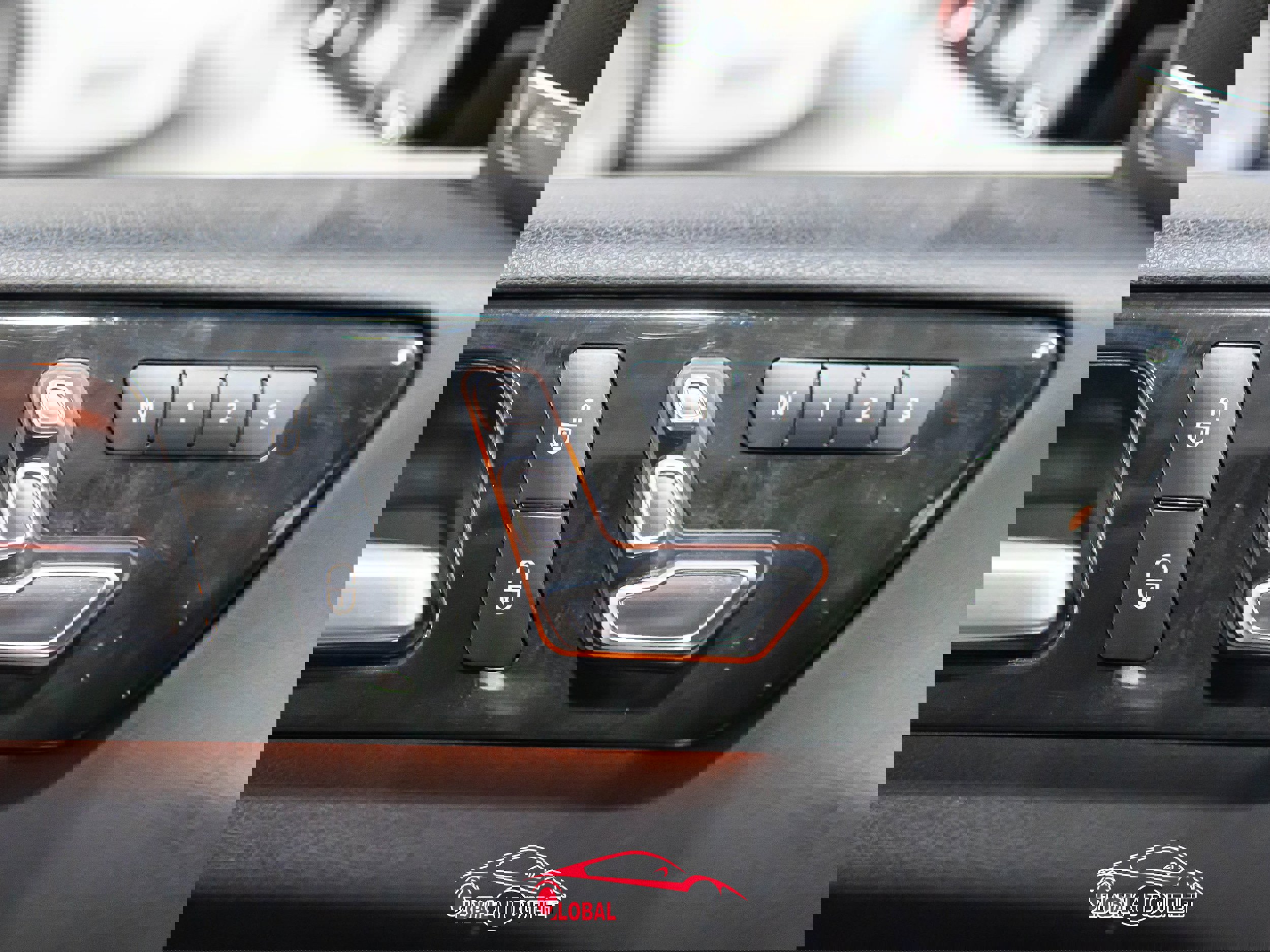 Used 2018 Mercedes-Benz GLS 550 4MATIC w/ Driver Assistance Package image 43