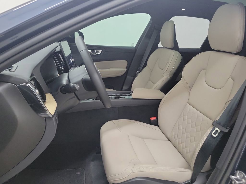 New 2026 Volvo XC60 B5 Plus w/ Protection Package Premier image 18