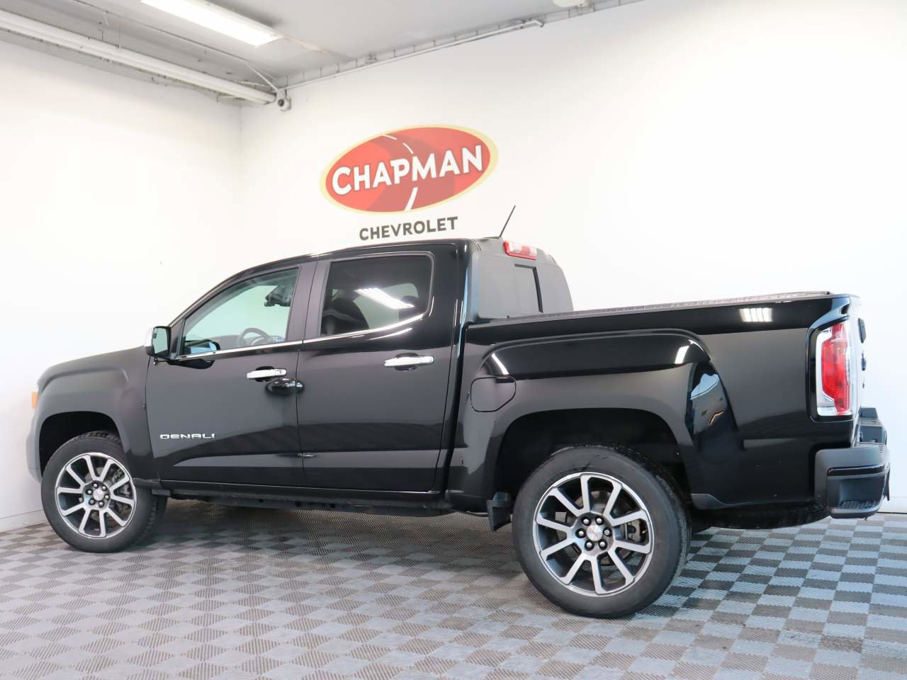 Used 2021 GMC Canyon Denali image 3