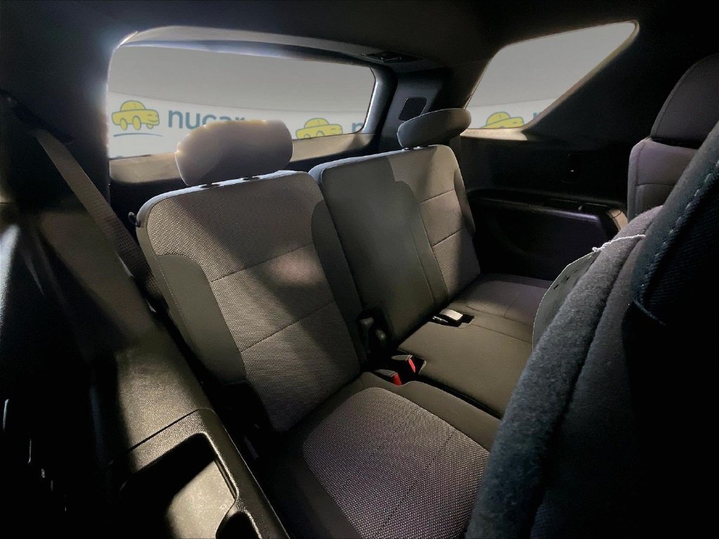 Used 2023 Chevrolet Traverse LT AWD/4WD image 17