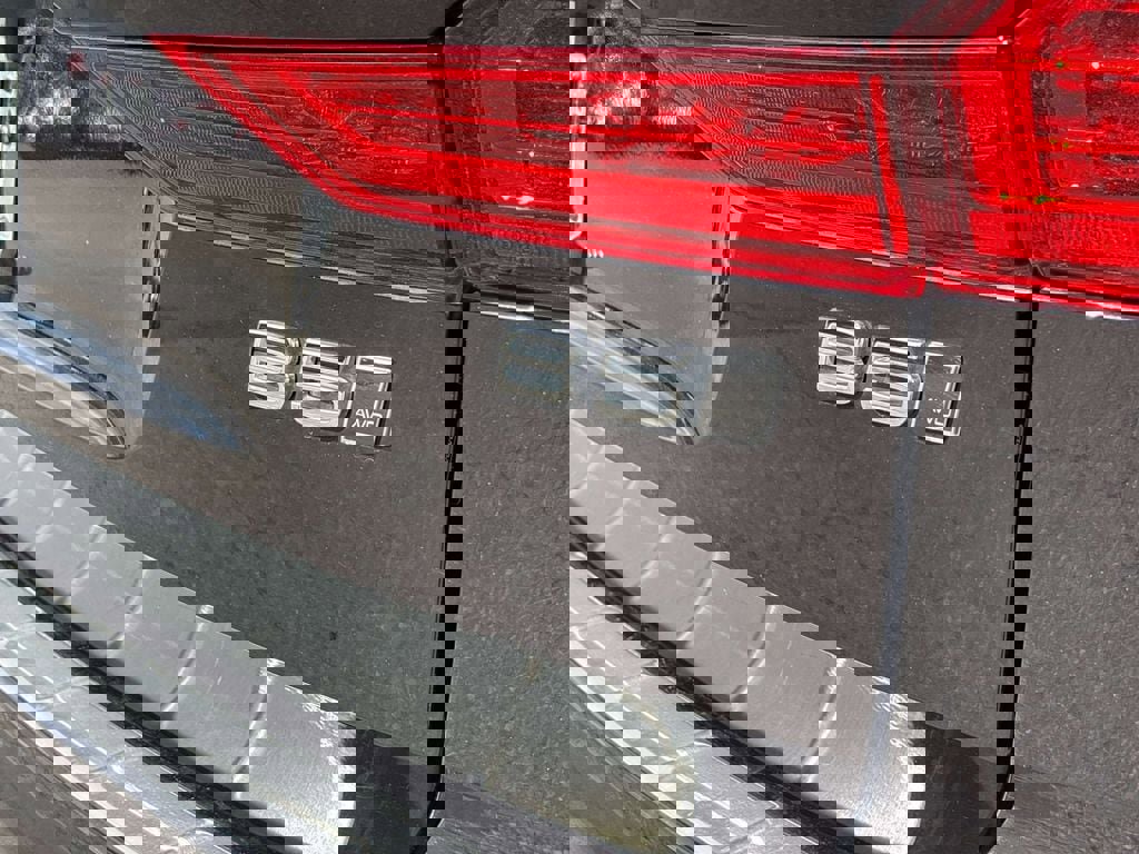 Used 2024 Volvo XC60 B5 Core w/ Protection Package Premier image 31