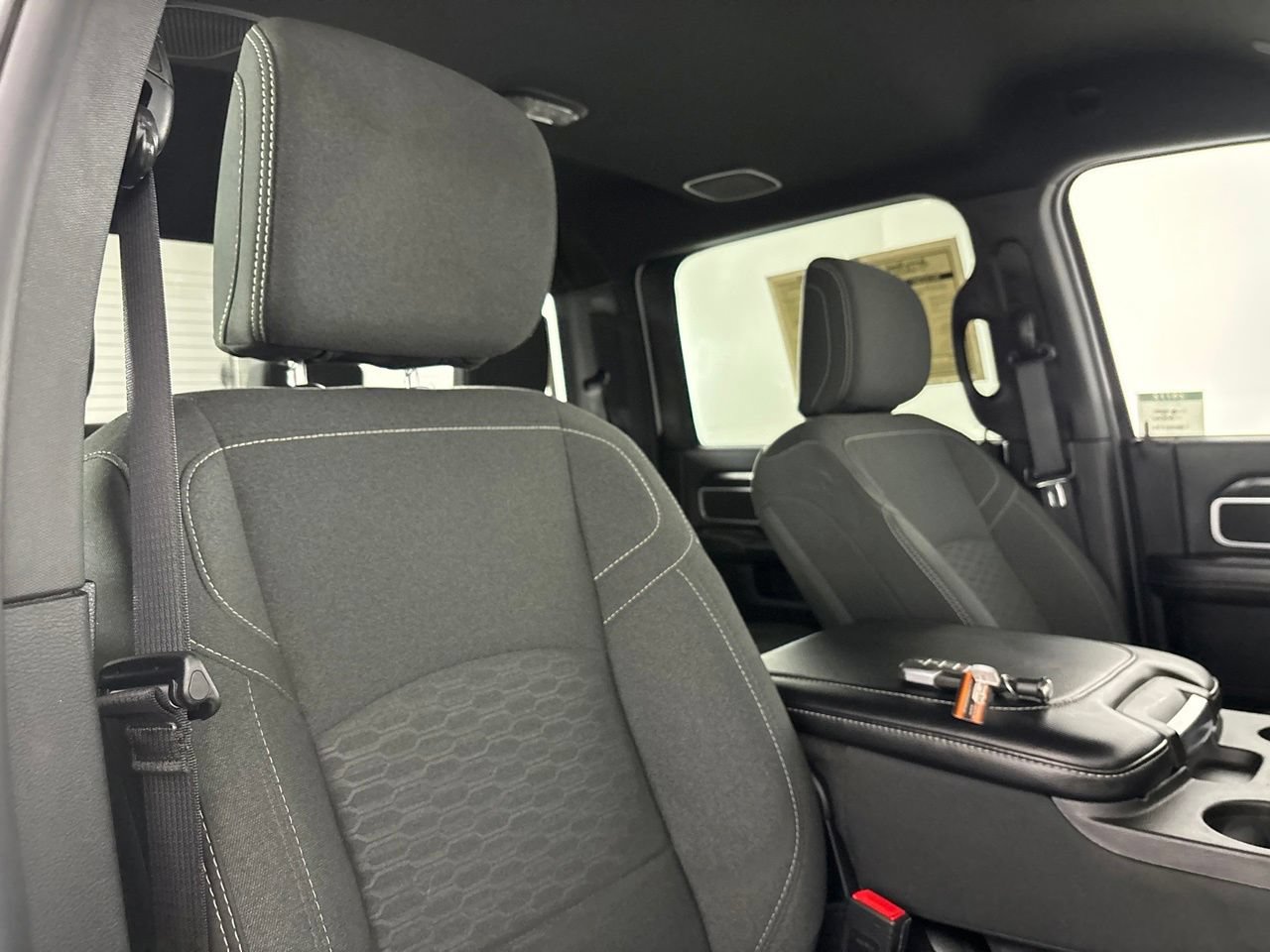 Used 2025 RAM 2500 Big Horn AWD/4WD image 28