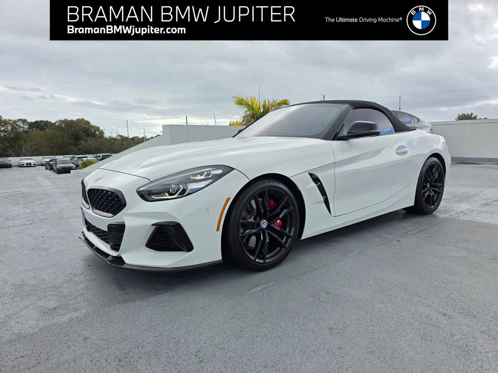 Certified 2022 BMW Z4 M40i w/ Premium Package image 9