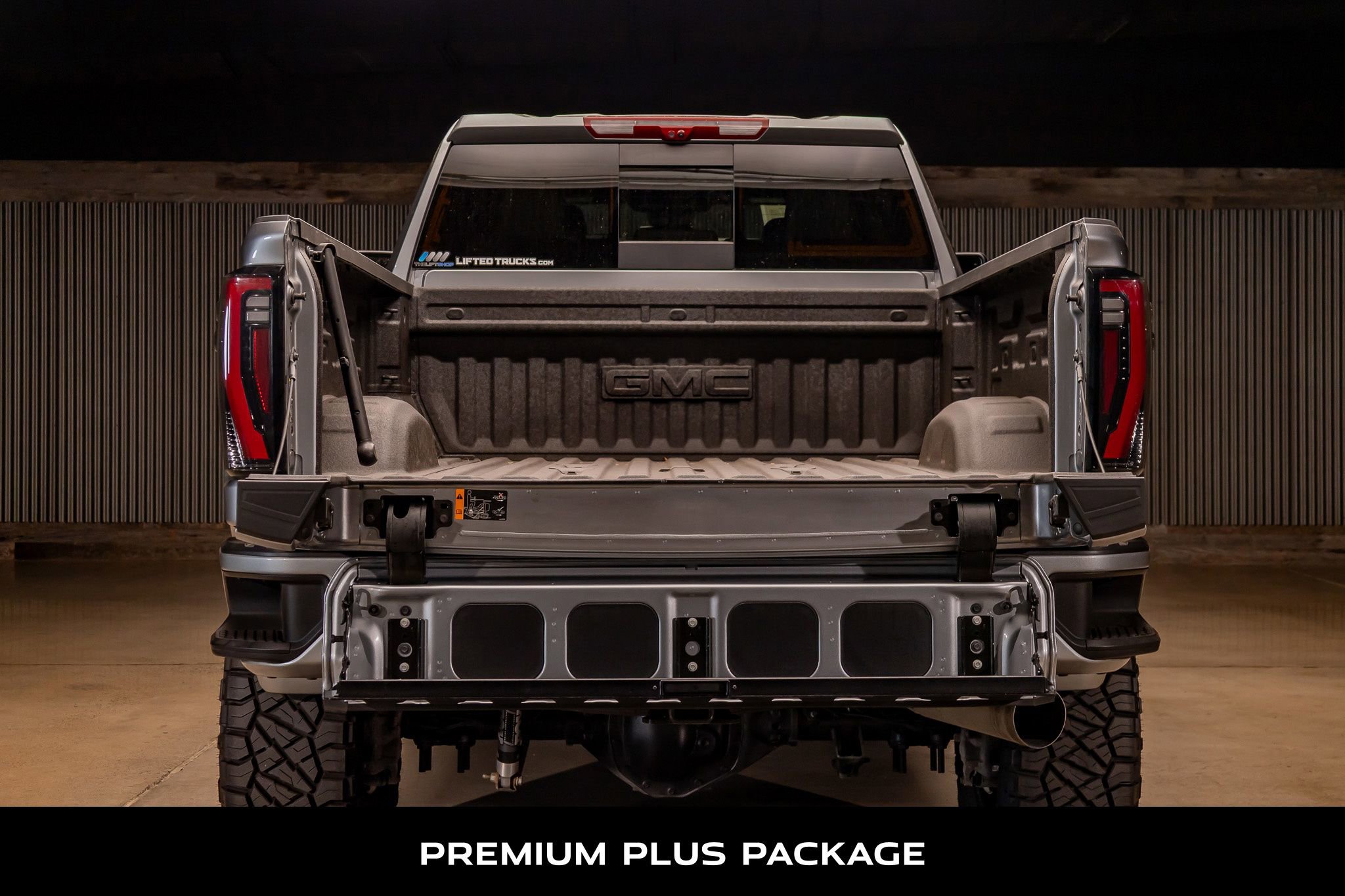 Used 2025 GMC Sierra 3500 AT4 w/ AT4 Premium Plus Package image 7