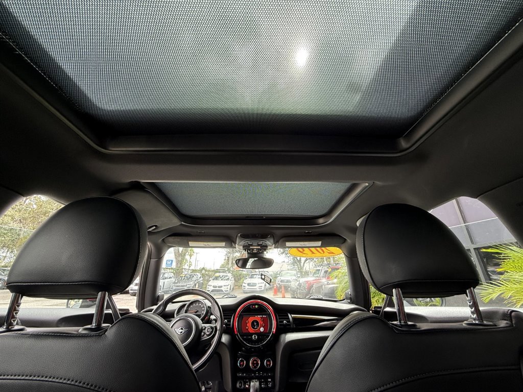 Used 2019 MINI Cooper S w/ Premium Package image 14