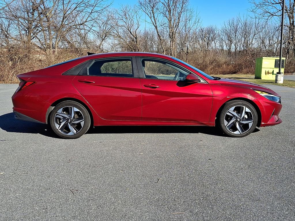 Used 2023 Hyundai Elantra SEL w/ Convenience Package image 7