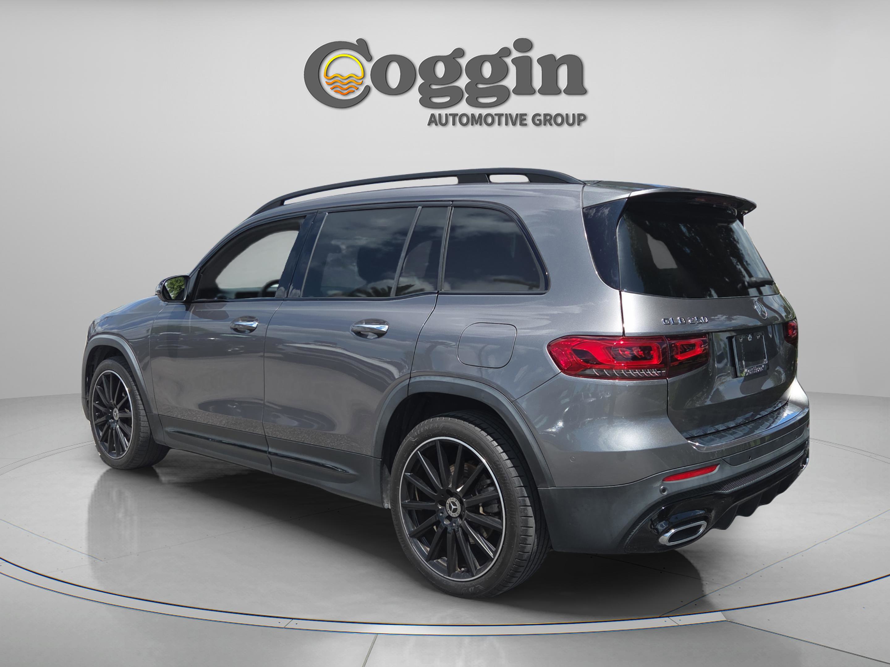 Used 2023 Mercedes-Benz GLB 250 image 3
