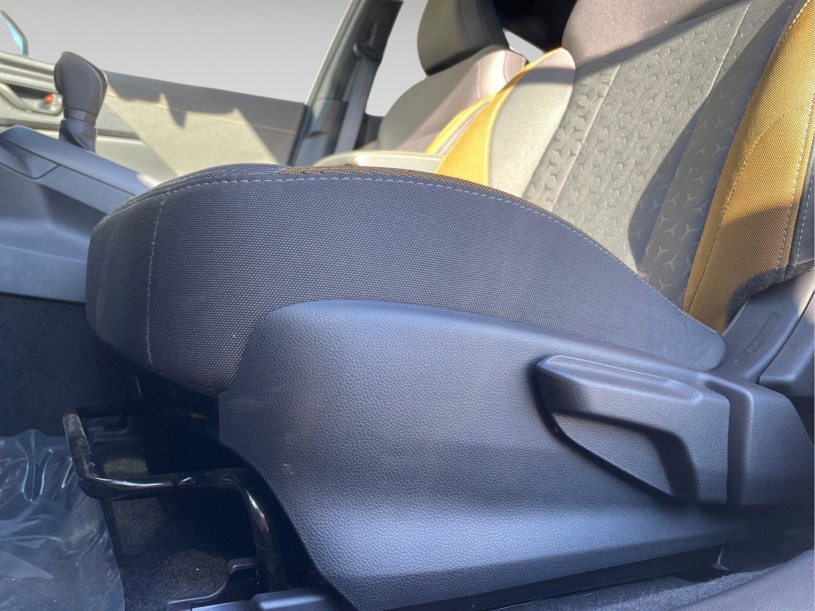 Certified 2025 Subaru Crosstrek 2.5i Sport w/ Crosstrek Mirror Package image 29