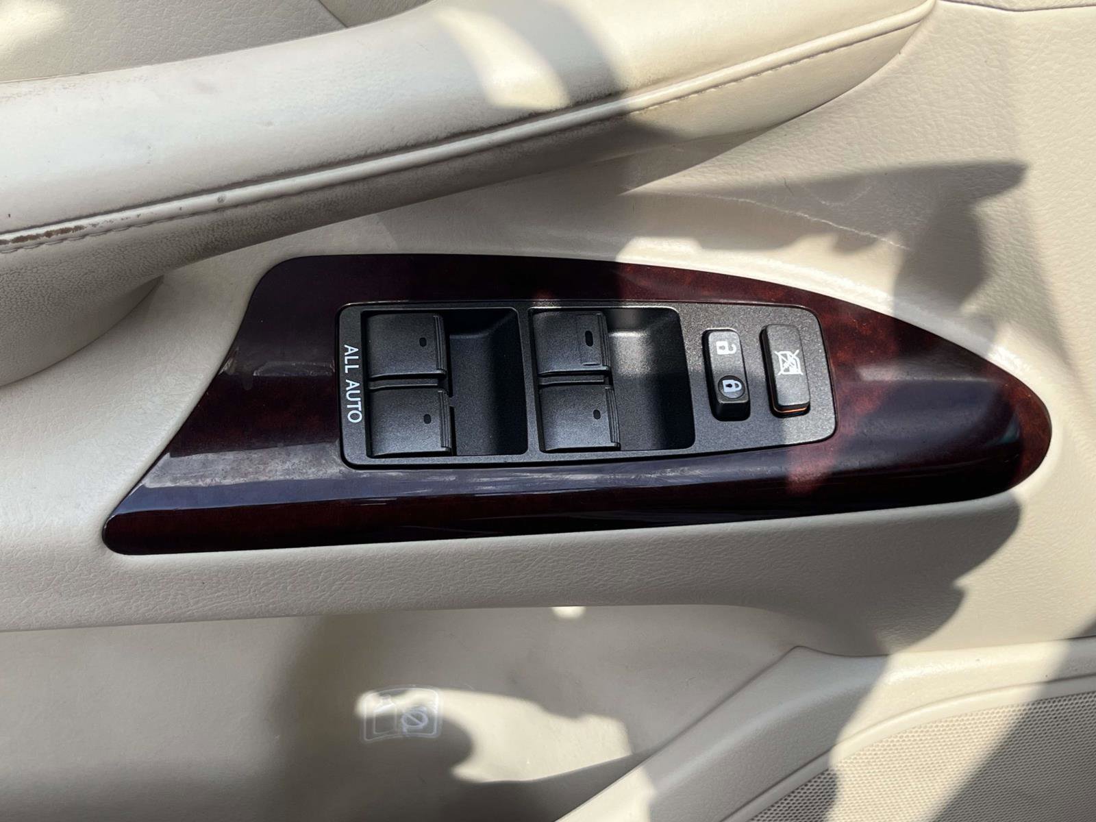 Used 2015 Lexus LX 570 4WD image 14