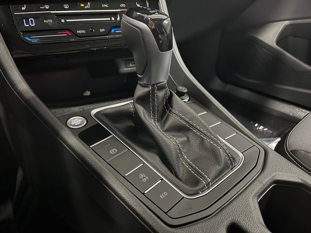 New 2026 Volkswagen Jetta SE FWD image 14