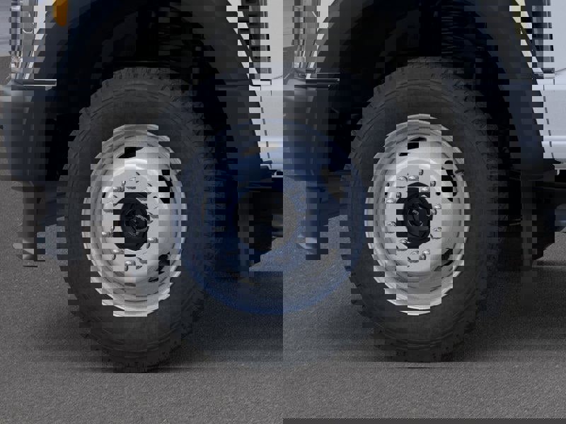 New 2026 Ford F550 image 19