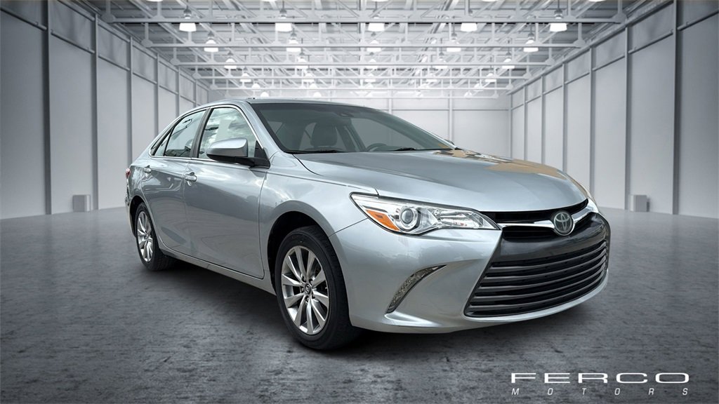 Used 2017 Toyota Camry XLE image 6