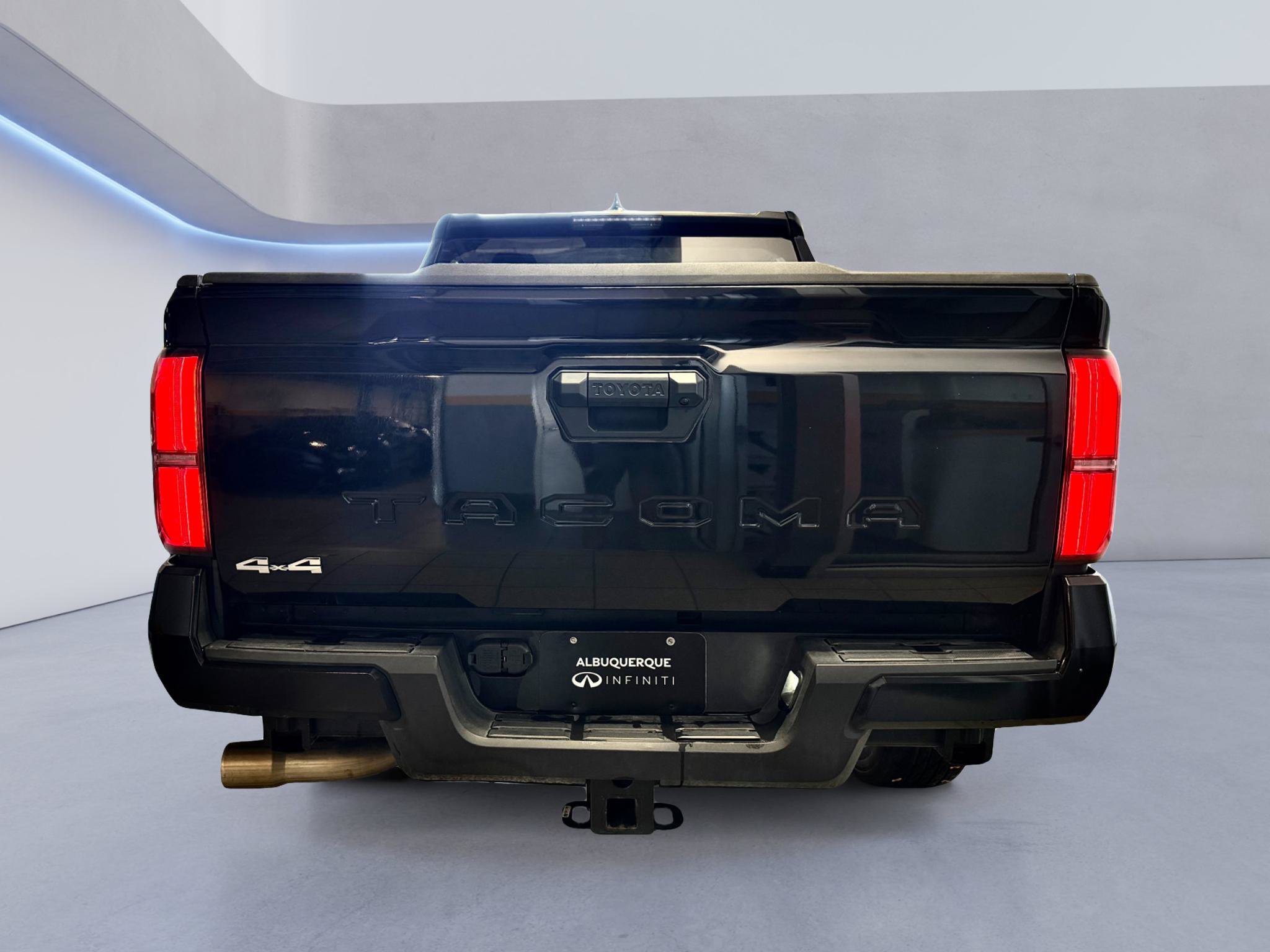 Used 2024 Toyota Tacoma SR5 AWD/4WD image 8
