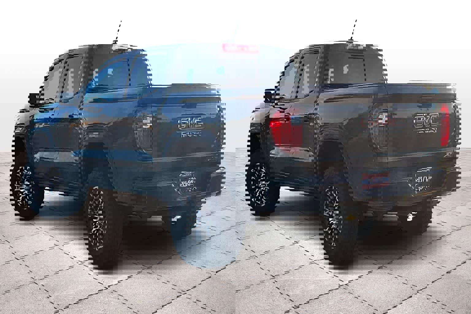 Used 2023 GMC Canyon AT4 w/ Technology Package image 13