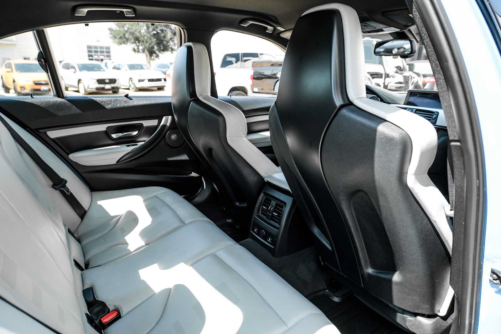 Used 2015 BMW M3 RWD image 35