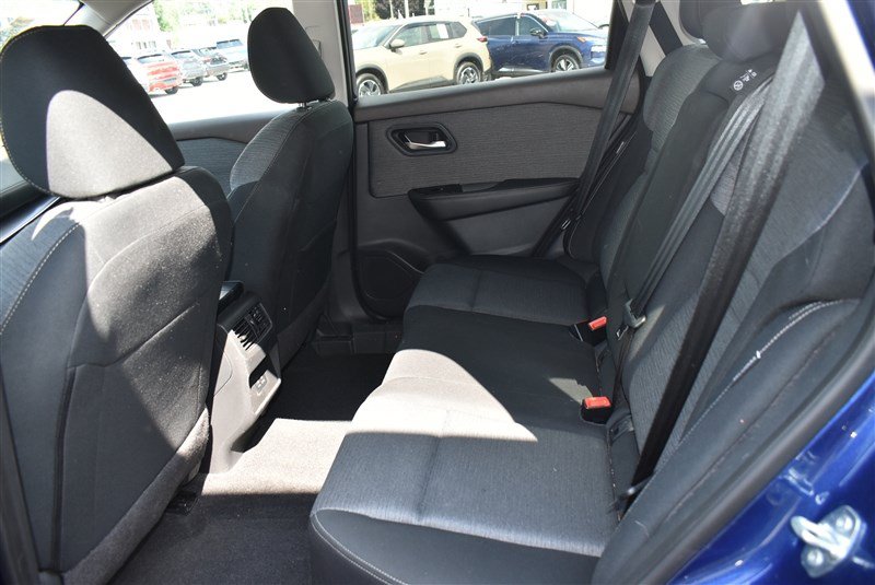 Used 2023 Nissan Rogue SV AWD/4WD image 21