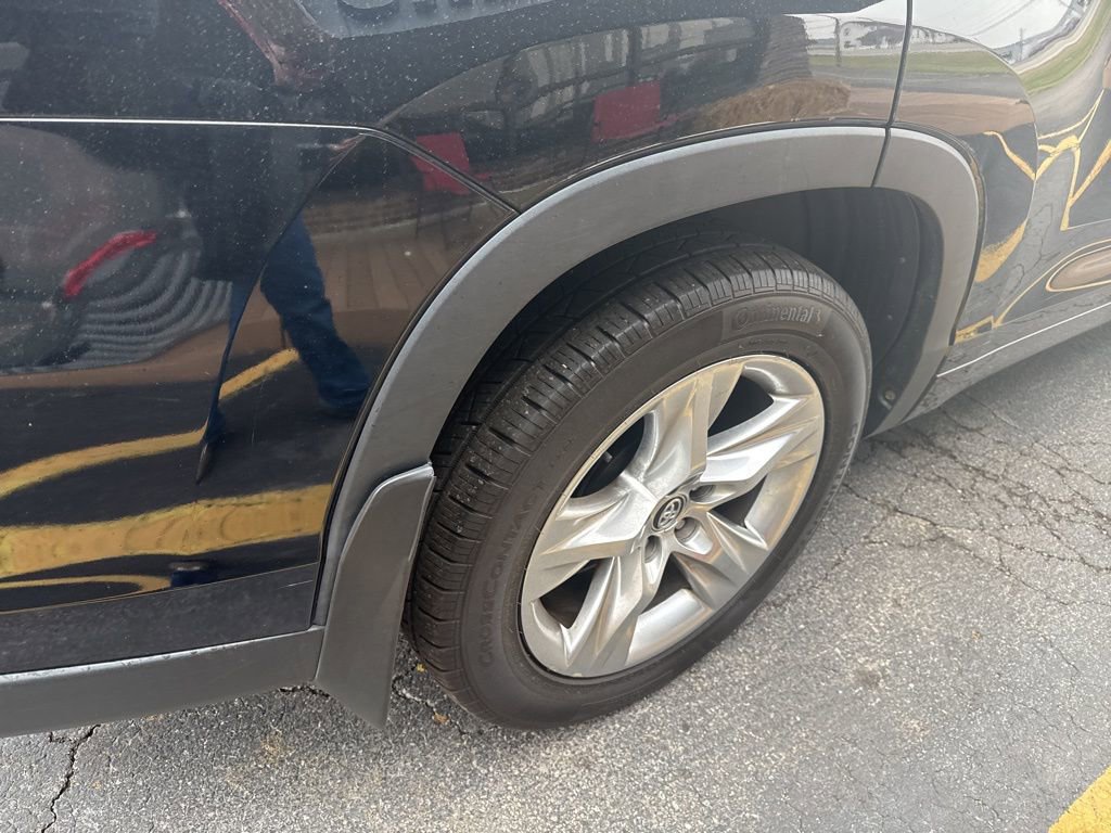 Used 2016 Toyota Highlander Limited image 17