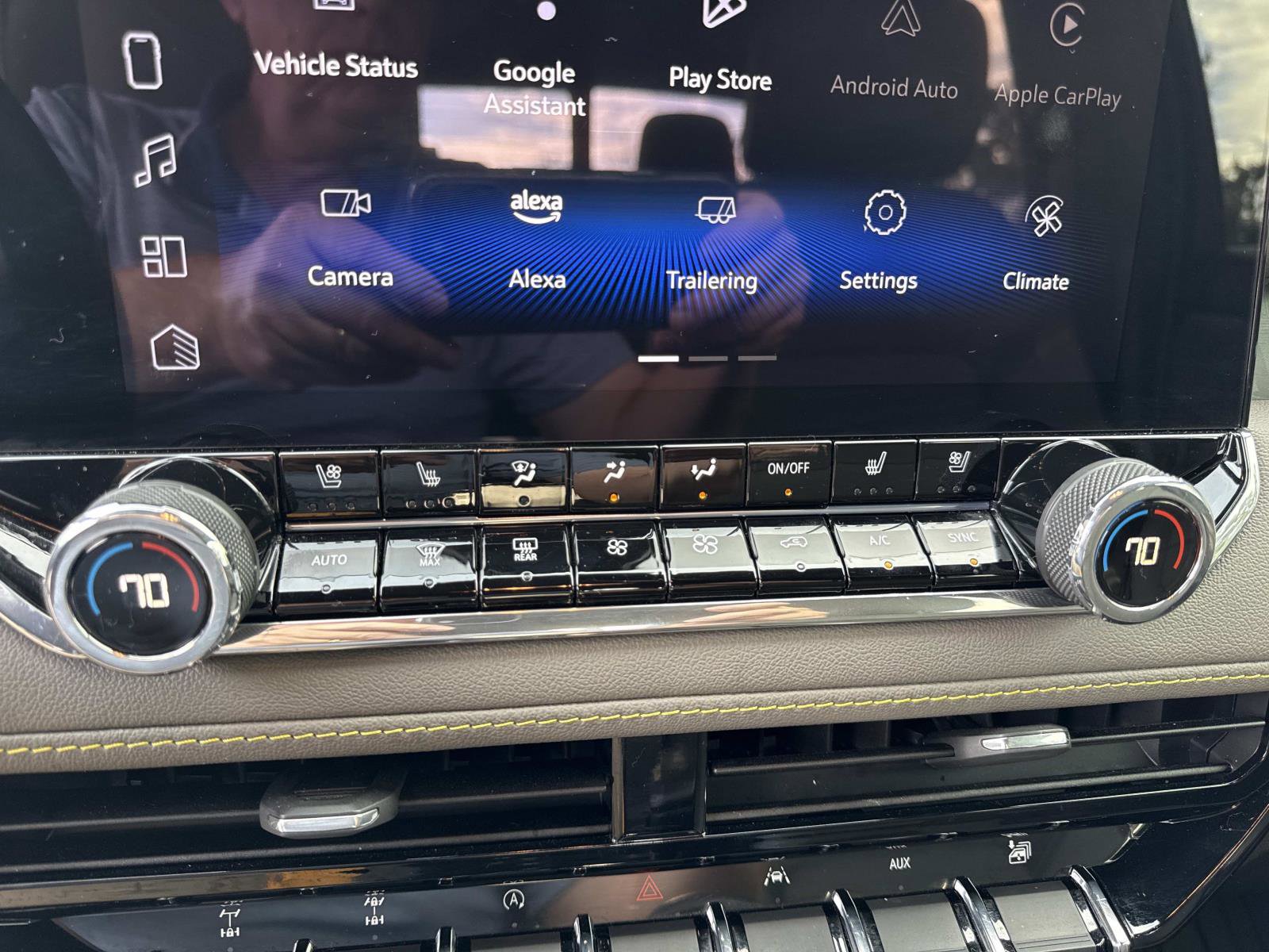 Used 2024 Chevrolet Colorado ZR2 w/ ZR2 Convenience Package III image 26