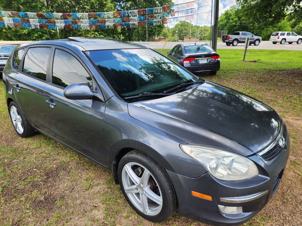 Used 2009 Hyundai Elantra w/ Premium-Sport Pkg 2 FWD image 9