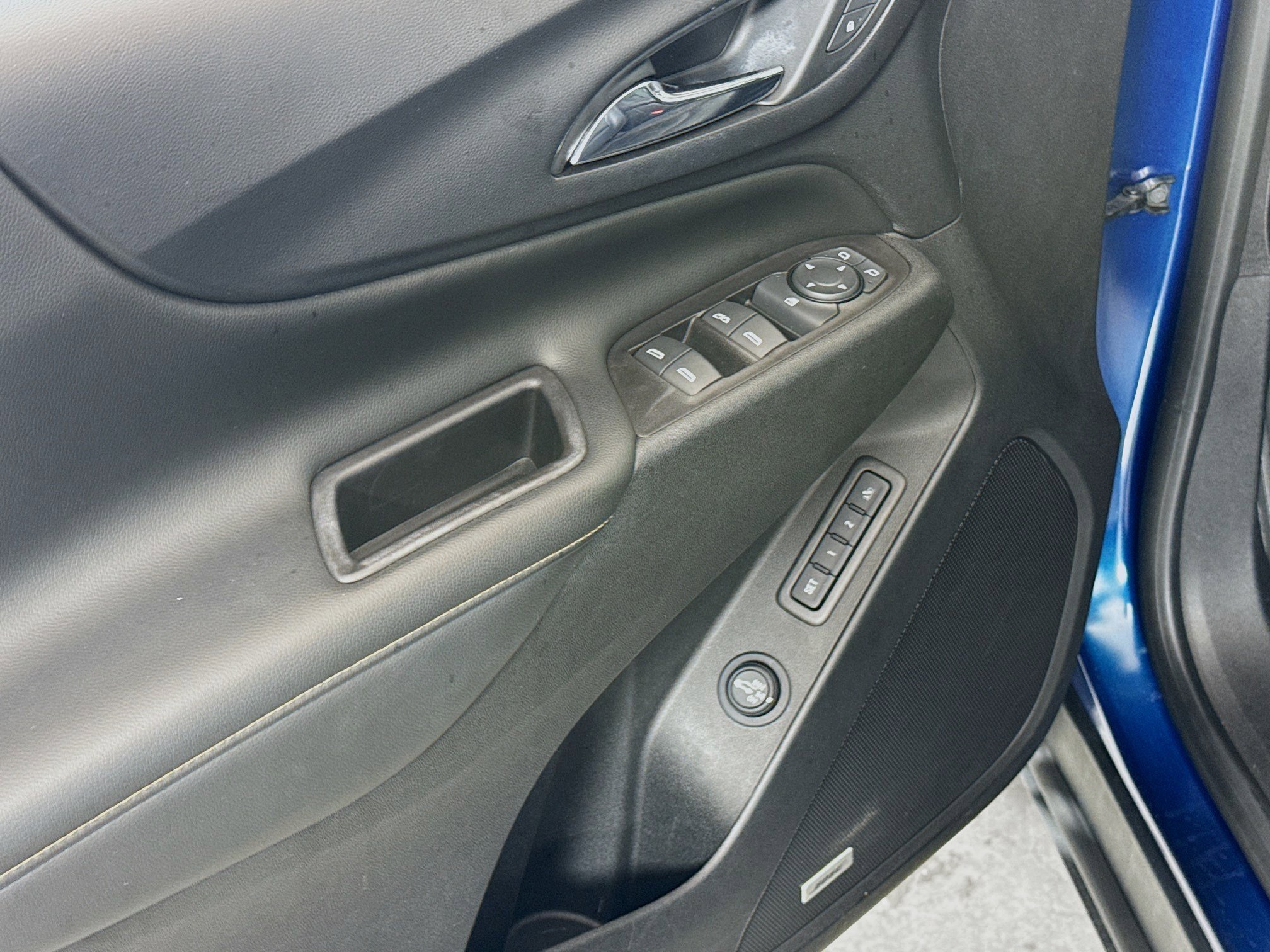 Used 2019 Chevrolet Equinox Premier image 20