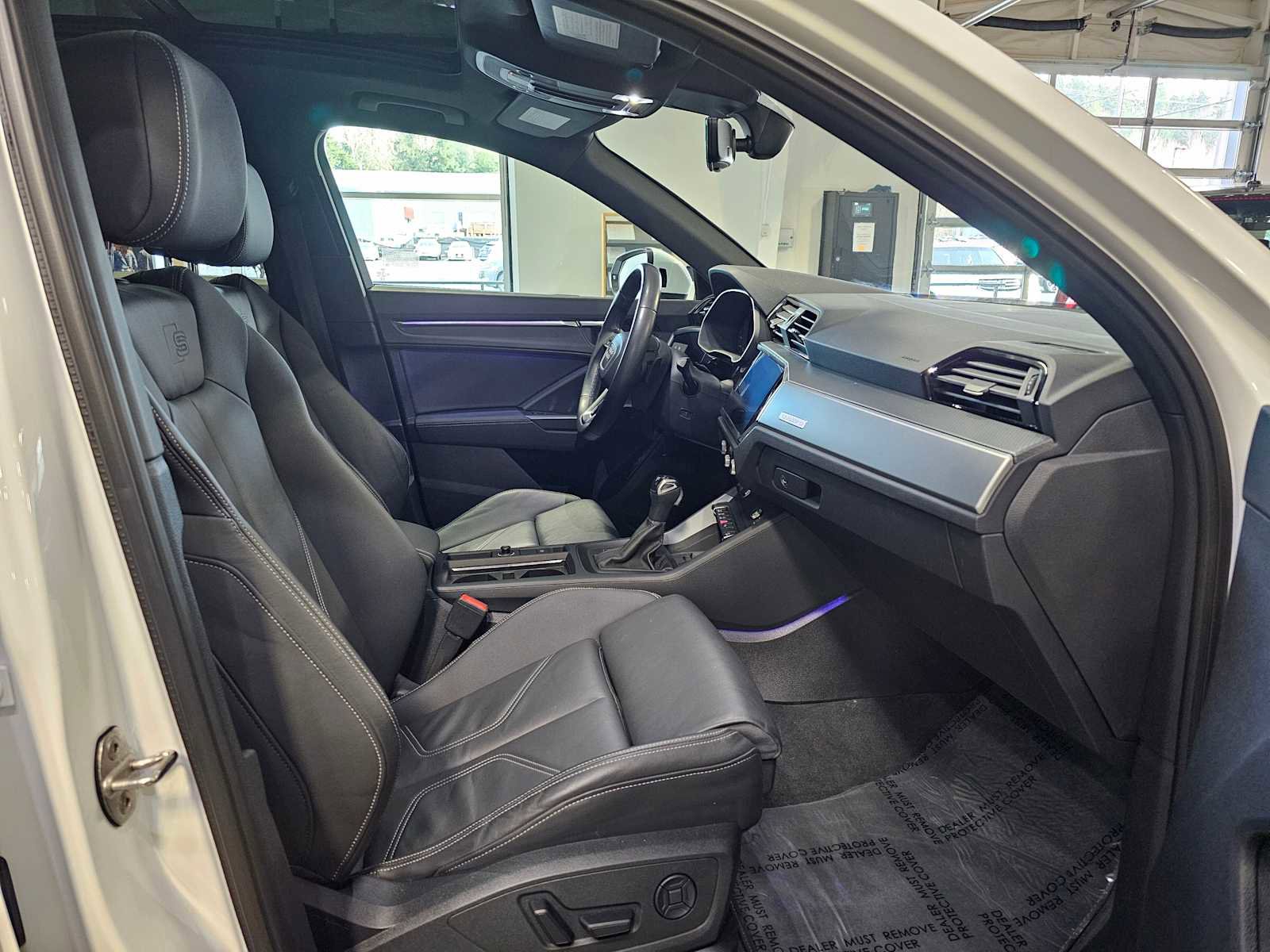 Used 2024 Audi Q3 2.0T Premium Plus image 10