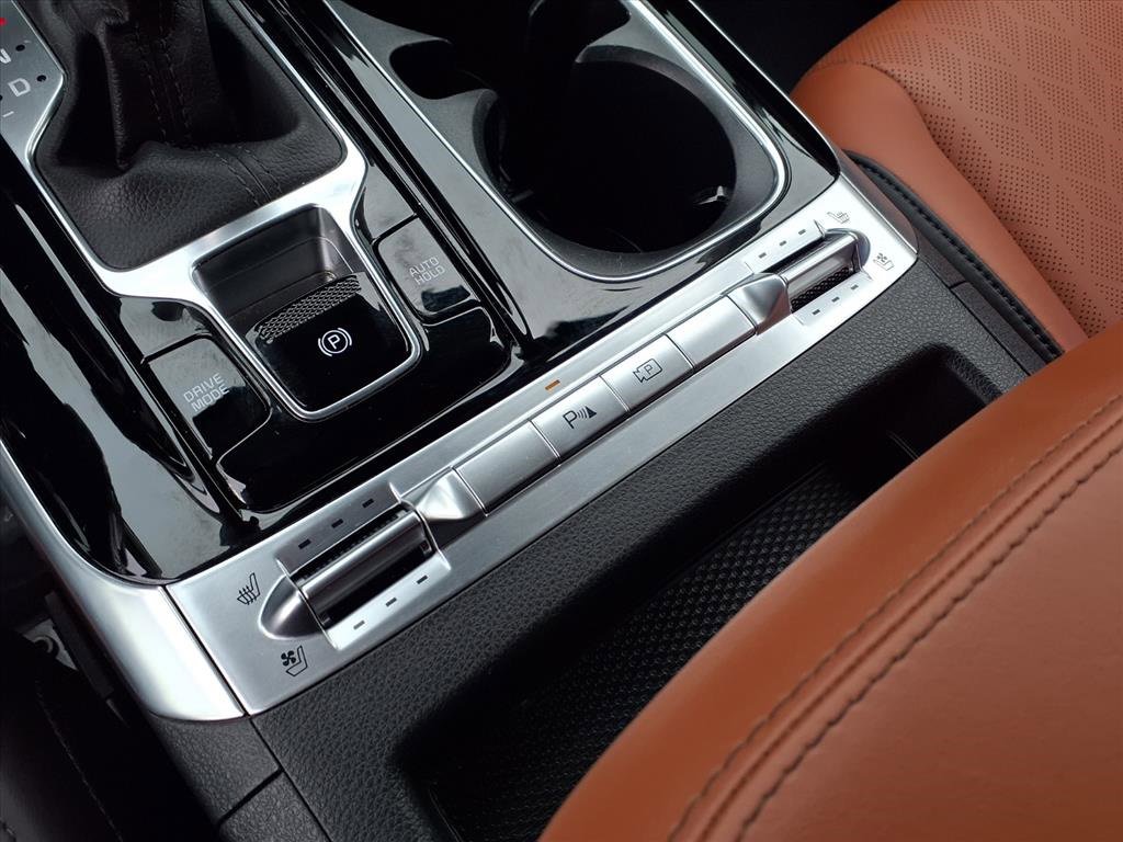 Certified 2024 Kia Carnival SX image 21