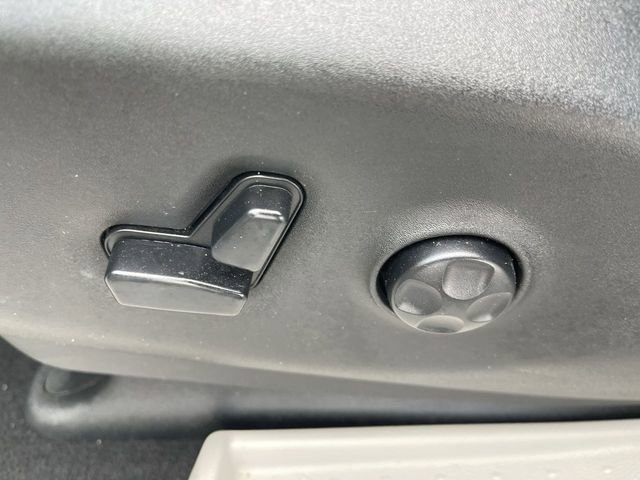 Used 2019 Chrysler Pacifica Touring-L Plus w/ Advanced Safetytec Group image 12