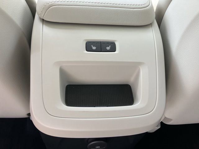 Used 2023 Volvo XC60 T8 Ultimate w/ Climate Package AWD/4WD image 23